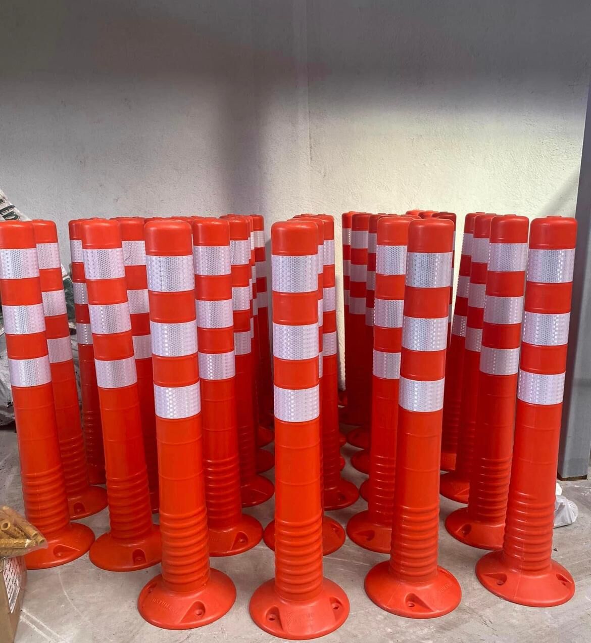 Delinatör Ölçüleri Şerit Ayırıcı  Trafik Yol Delinatör Esnek Delinatör 45 cm  TPU (Turuncu)